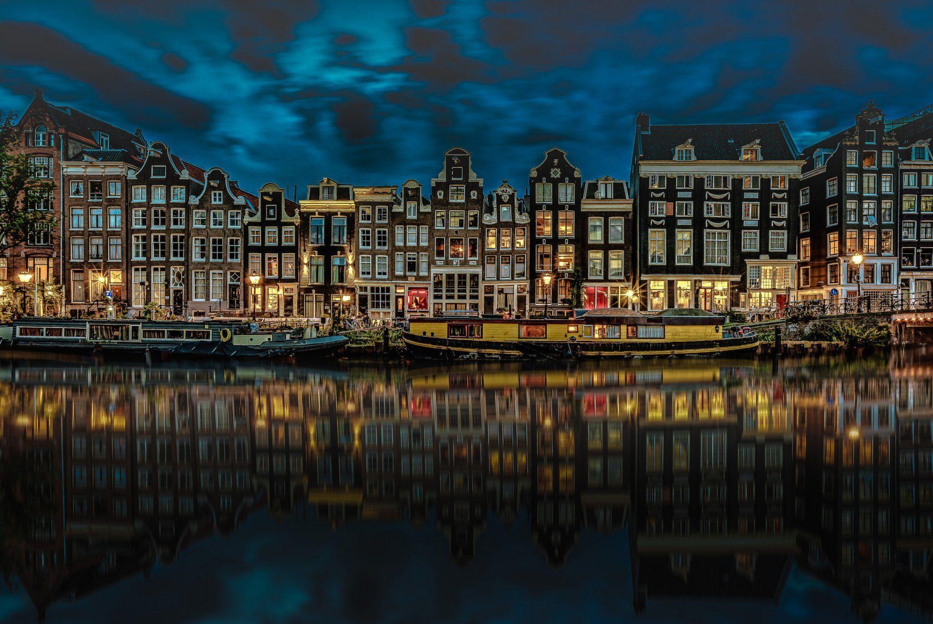 Amsterdam skyline